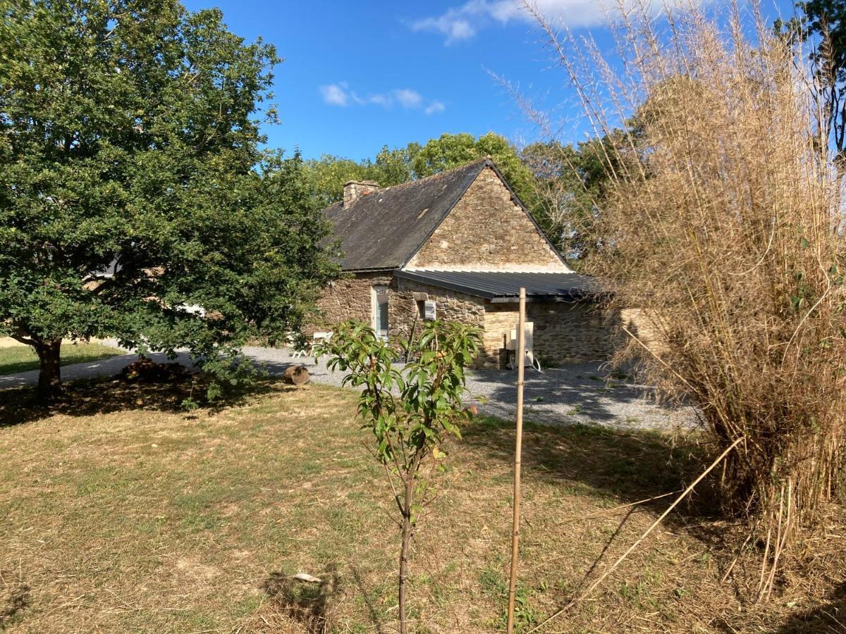Jolie Metairie D'Une Seigneurie Bretonne. Peaule Exterior photo